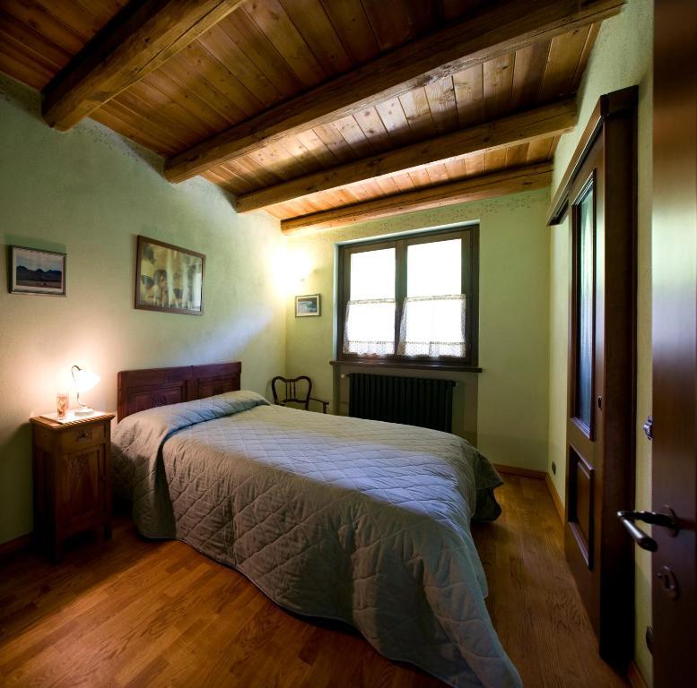 Hostal Cascina Il Ginepro Sinio Habitación foto